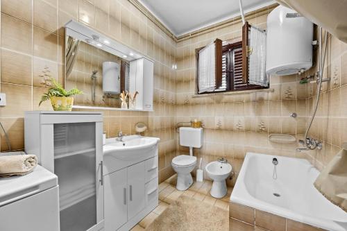 Apartment Neda - image 2