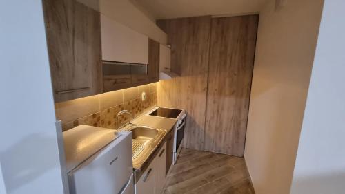 virtuve, Stan na dan Bor Apartman in Bora