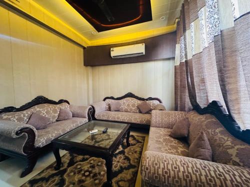 Happy house in Zirakpur