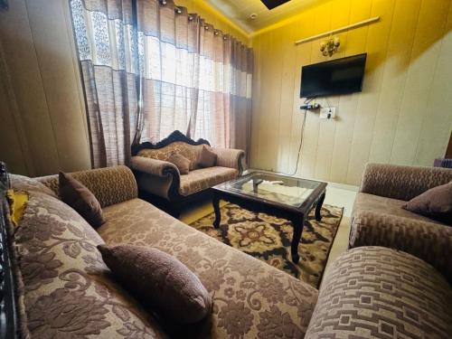 Happy house in Zirakpur