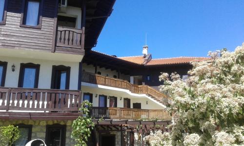Chorbadji Petkovi Hanove – Obzor, WY
