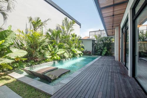 Gorgeous 5br Villa, 400m To Finns Canggu, Canggu