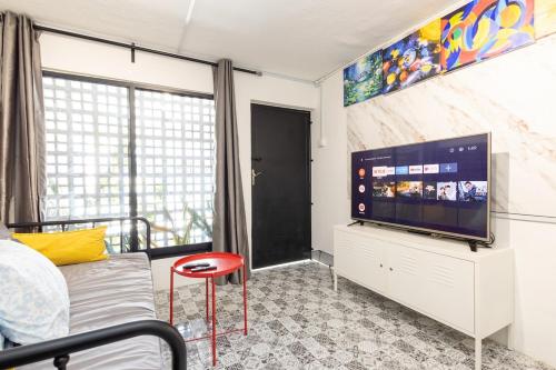 Casa Celia - Pet allowed private parking studio, Ipoh