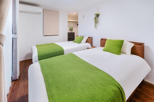 Newly built in 2025, direct access to Ikebukuro and Shinjuku near the metro rooftop terrace accommodates up to 6 guests