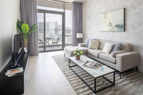 Frank Porter - Bloom Heights Tower B, Dubái