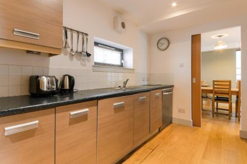 Modern Flat in the Middle of Old Town, Edinburgh (fotografie 9)