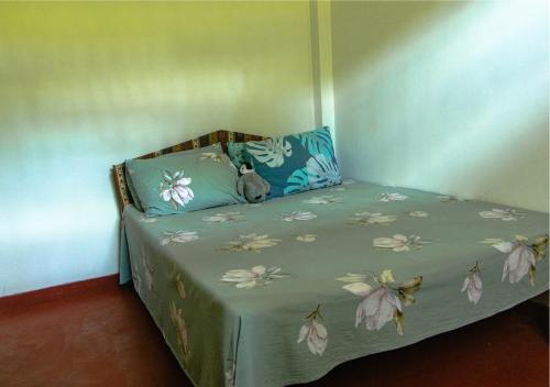 Knight's Dale Knuckles Holiday Bungalow in Panwila