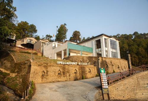 A szálláshely kívülről, Spellmount - Himalayan View Infinity Pool Resort in Kausani  in Kauszani