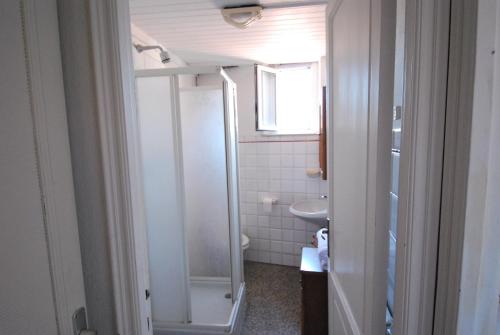 Double or Twin Room image 4