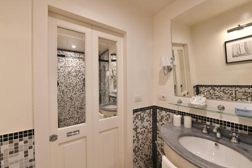 Hotel Majestic - image 9