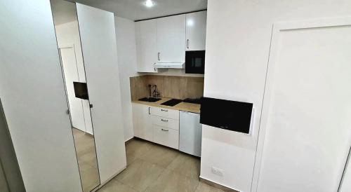 Studio Charmant et Cosy Proche Paris et Bourget Ideal pour Couples et professionnels moins 15 pource in Дрансі