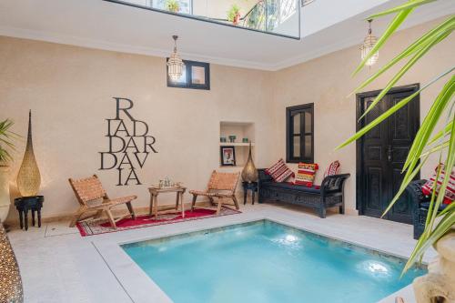 Riad Dar Davia - Jacuzzi Rooftop - Breakfast