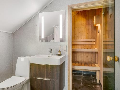 Holiday Home Eisa - 300m to the fjord by Interhome in Vesløs