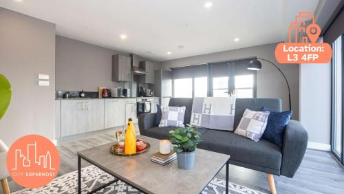 2 Bed Waterfront Flat Dock Views Liverpool