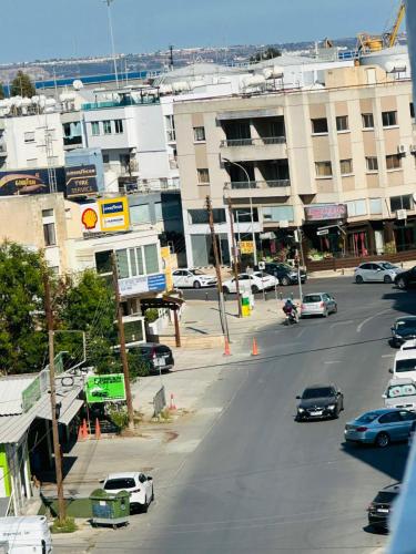 Alrededores, Central Rooms, 500m to Larnaca Marina in Larnaca