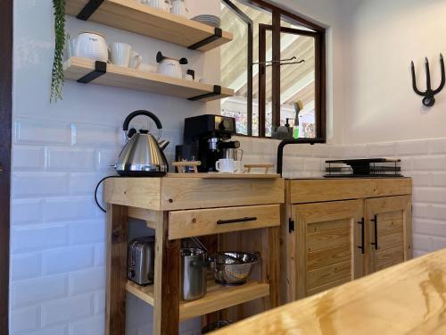 Luxury modern farm cottage with sea view in Trafalgar
