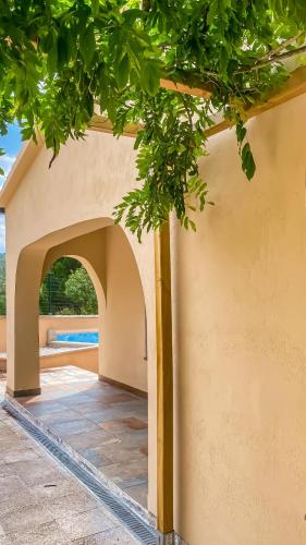 Can Davilas Rustic Mountain House in Monistrol De Calders