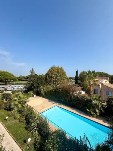 bazen, Charmant 2 pièces piscine plage & 15 min de Cannes (Charmant 2 pieces piscine plage & 15 min de Cannes) in San Peyre