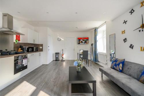 Facilities, -11F1- for your most relaxed & cosy stay in Bolton and Undercliffe