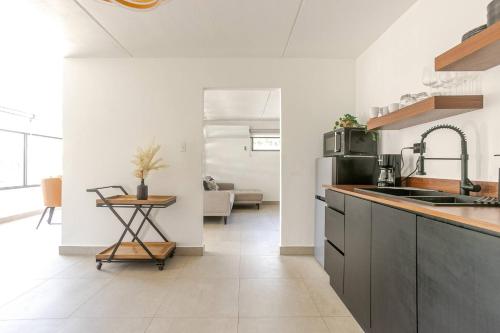 Lux Gem, 7 Mins to SJU, Private Pool, Tesla Solar System, No Blackouts in Кароліна