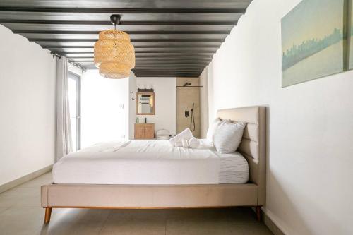 Lux Gem, 7 Mins to SJU, Private Pool, Tesla Solar System, No Blackouts in Кароліна