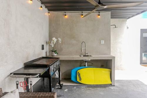 Lux Gem, 7 Mins to SJU, Private Pool, Tesla Solar System, No Blackouts in Кароліна