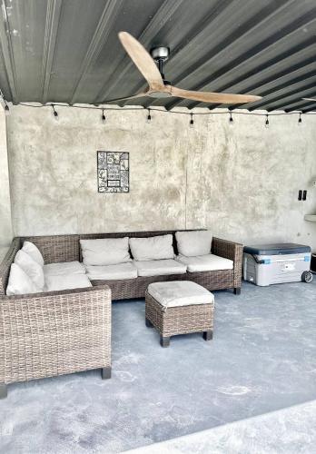 Lux Gem, 7 Mins to SJU, Private Pool, Tesla Solar System, No Blackouts in Кароліна