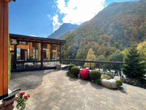 Hotel Hani in Lumbardh