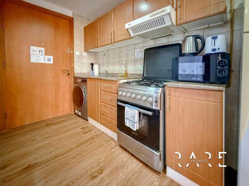 Rare Holiday Homes - Near Miracle Garden - Lavender 2 - RG012 - Jumeirah Village Circle, Дубай (фото 8)