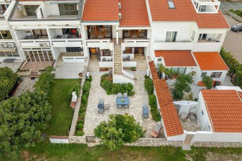 Apartments Dupin, Baška