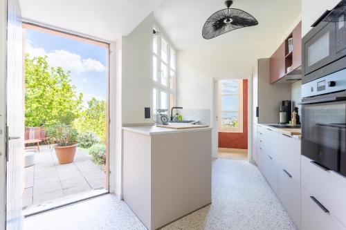 virtuve, Villa d'architecte "De La Terre Vers Le Ciel" in Durtol