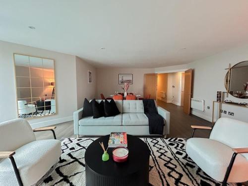 Stunning riverside apartment, London