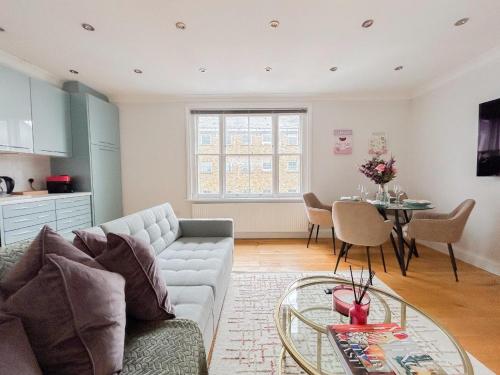 Charming one bedroom flat on Portobello Road