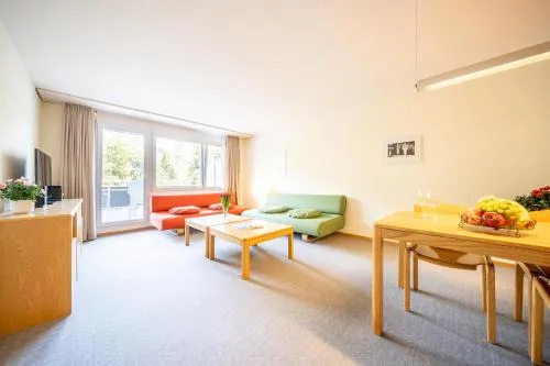 PL 202 Lichtdurchflutete Wohnung mit grossem Balkon Richtung Scuol in Vulpera, Schweiz