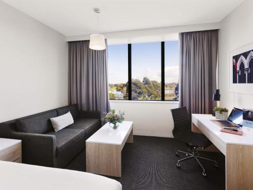 2 twin beds