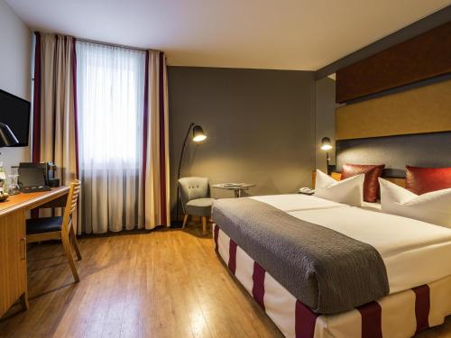 1 queen bed