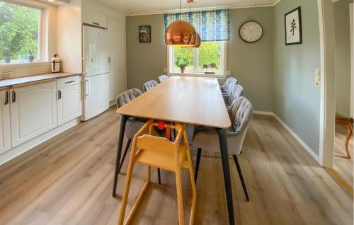 Kitchen, Pet Friendly Home In Kopingsvik With Wifi in Gronskog