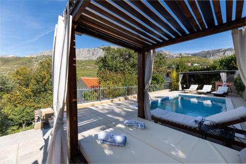 HIDDEN PARADISE - Villa by Split