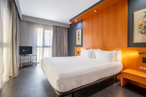 โรงแรมซิลเคน แอตแลนติดา (Hotel Silken Atlantida) in ซานตา ครูซ เดอ เทเนริเฟ