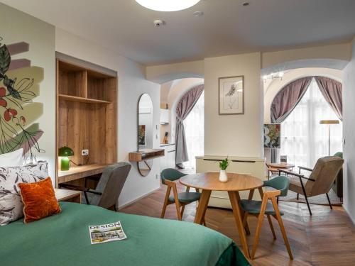 room detail thumbnail 0