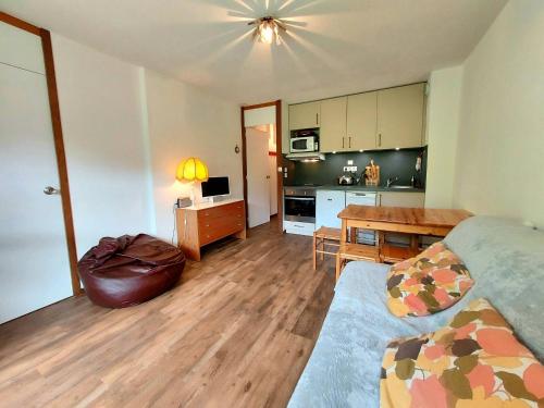 Charmant appartement ski au pied à Plagne Centre avec balcon et cuisine équipée - FR-1-351-219 (Charmant appartement ski au pied a Plagne Centre avec balcon et cuisine equipee - FR-1-351-219) in La Plagne