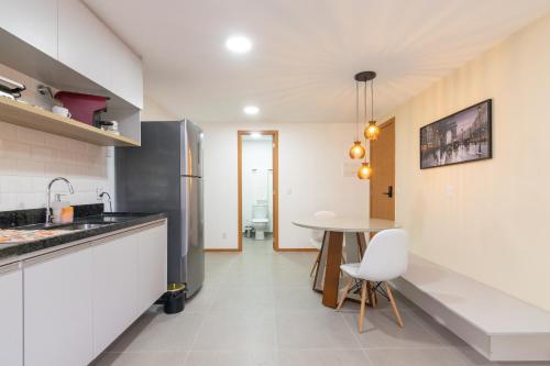 Kitchen, 360 Rio Santos Dumont near Emporio Sabor