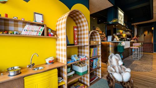 สนามเด็กเล่น, Greet Hotel Reims Tinqueux in แตงเกวอซ์