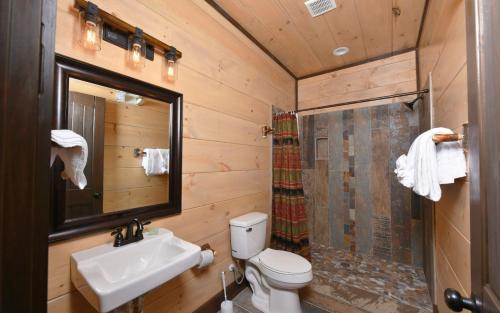 Big Forest Lodge - Private Indoor Pool Theater Room 2 Game Rooms Outdoor Hot Tub + More! - image 10
