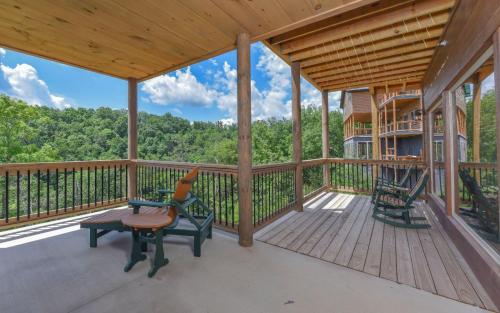 Big Forest Lodge - Private Indoor Pool Theater Room 2 Game Rooms Outdoor Hot Tub + More! - image 14
