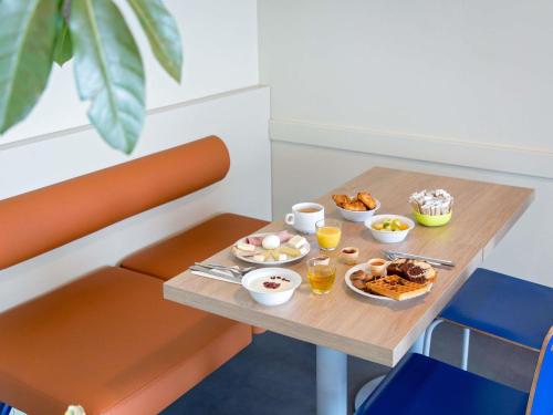 Food and beverages, ibis budget Marseille L'Estaque in L'Estaque