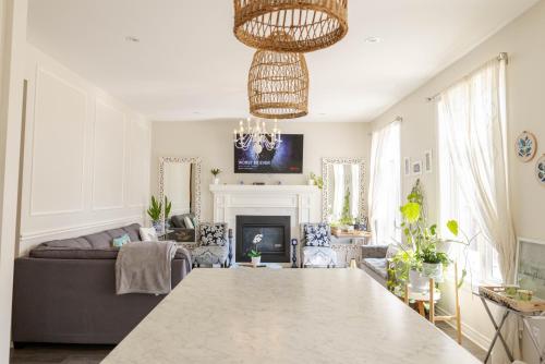 Inspired Stay close to Niagara *4B & 2King Beds* in Thorold (ON)