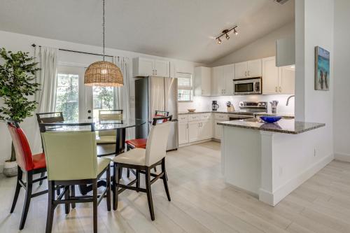 < 1 Mi to Butler Beach! Home w/ Dog-Friendly Yard in Butler Beach