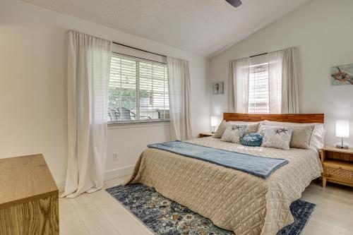 < 1 Mi to Butler Beach! Home w/ Dog-Friendly Yard in Butler Beach