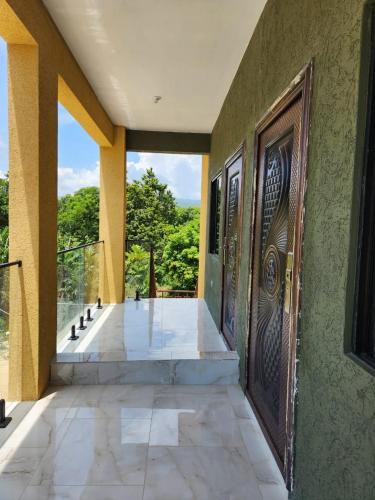 Louise's Hideaway – khách sạn tại Whitehouse
